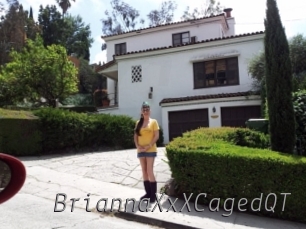 BriannaXxXCagedQT Livestrip Cams