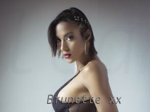 Brunette_xx