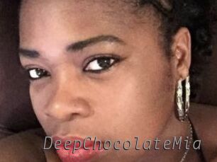DeepChocolateMia Livestrip Cams