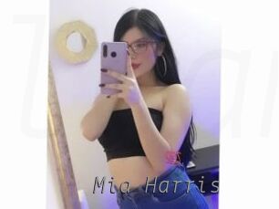 Mia_Harris