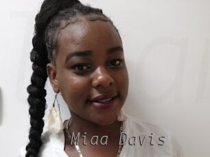 Miaa_Davis