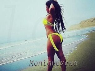 Moniquexoxo
