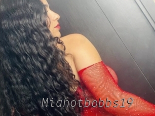 Miahotbobbs19