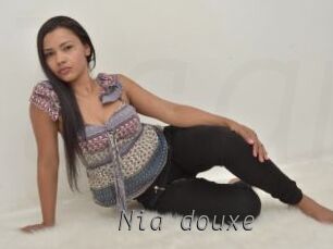 Nia_douxe Livestrip Cams