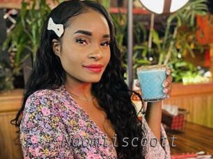 Naomiiscoott