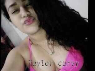 Taylor_curvy